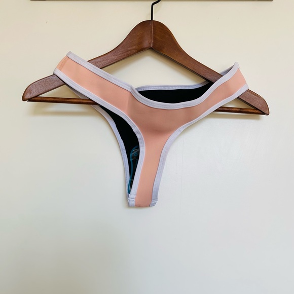 Brand new Hoaka bikini set - Picture 2 of 3